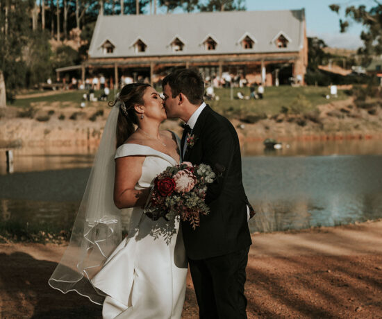 Vavine & Michael's Stonebarn Wedding