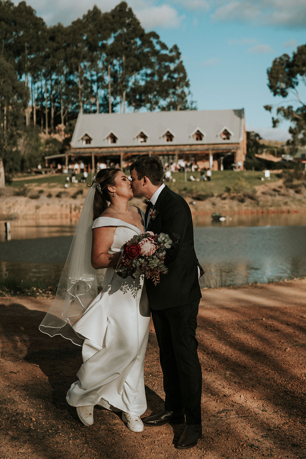 Vavine & Michael's Stonebarn Wedding