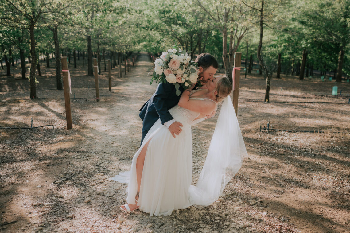 Elisha & Kyle's Stonebarn Wedding